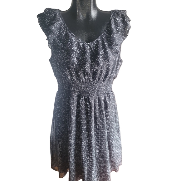 Suzy Shier Black and White Polka Dot Ruffle Neckline Sleeveless Dress 1X - Picture 1 of 7